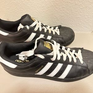 adidas Originals Laceless Courtside Superstar sneaker in black